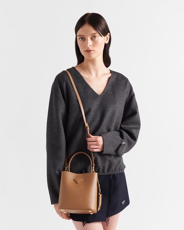 Bolso pequeño de piel Saffiano Prada Panier Bolso pequeño de piel Saffiano Prada Panier