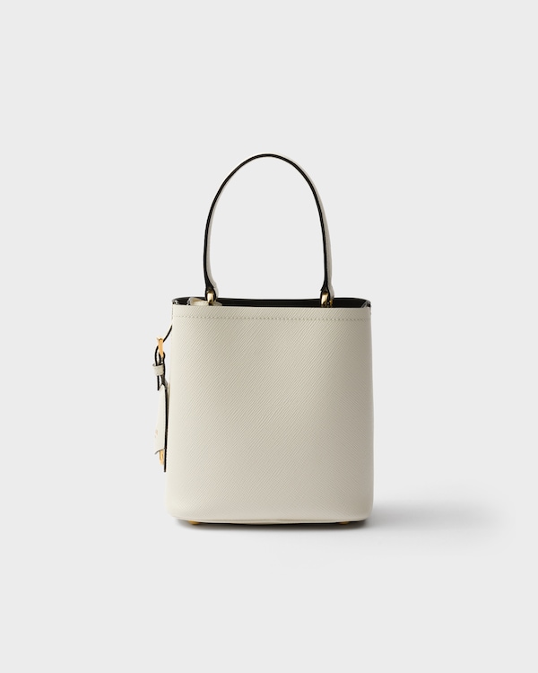 حقيبة Prada Panier صغيرة من جلد سافيانو - White/Black حقيبة Prada Panier صغيرة من جلد سافيانو - White/Black