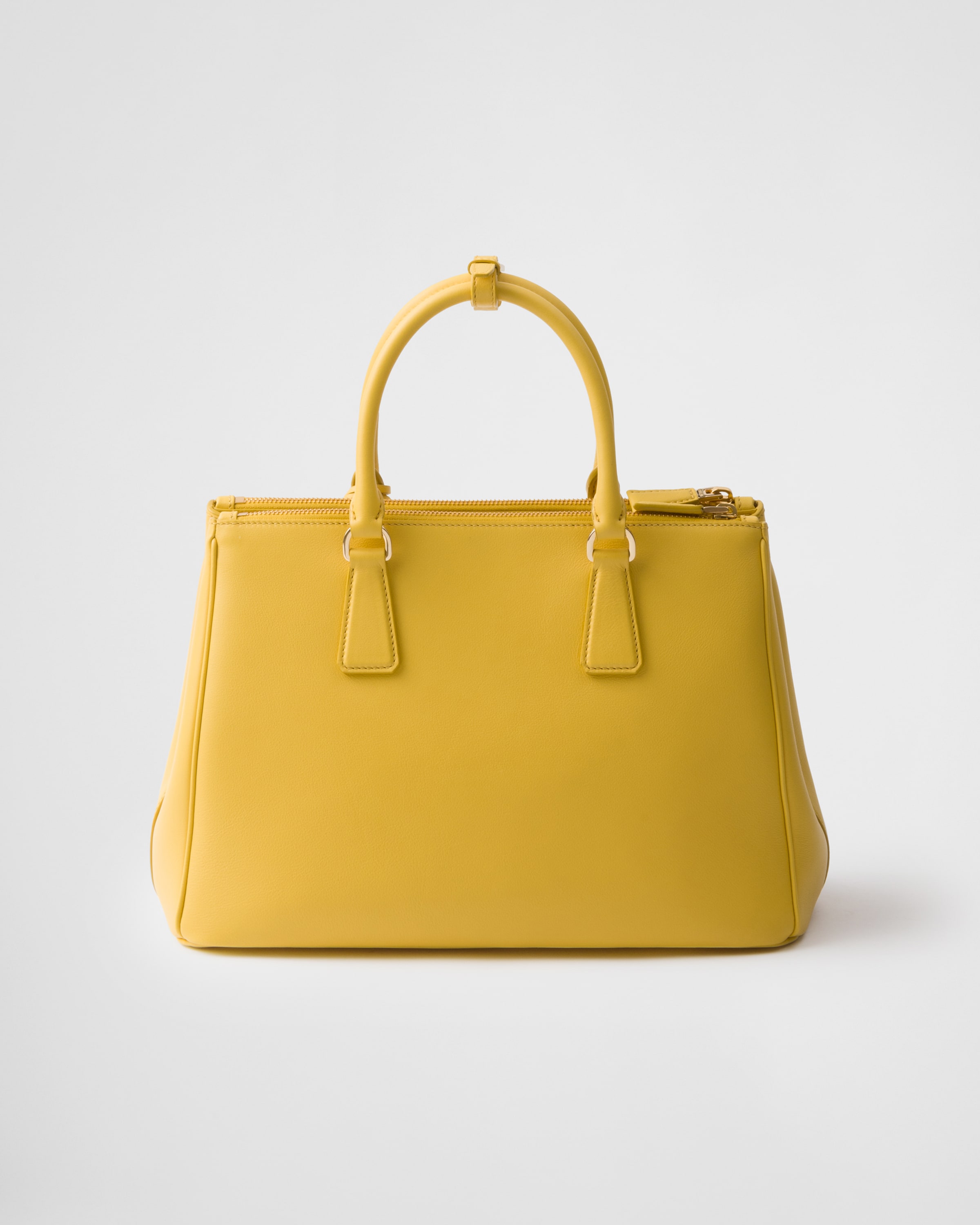 Shop Prada Grosse  Galleria Tasche Aus Leder In Sunny Yellow