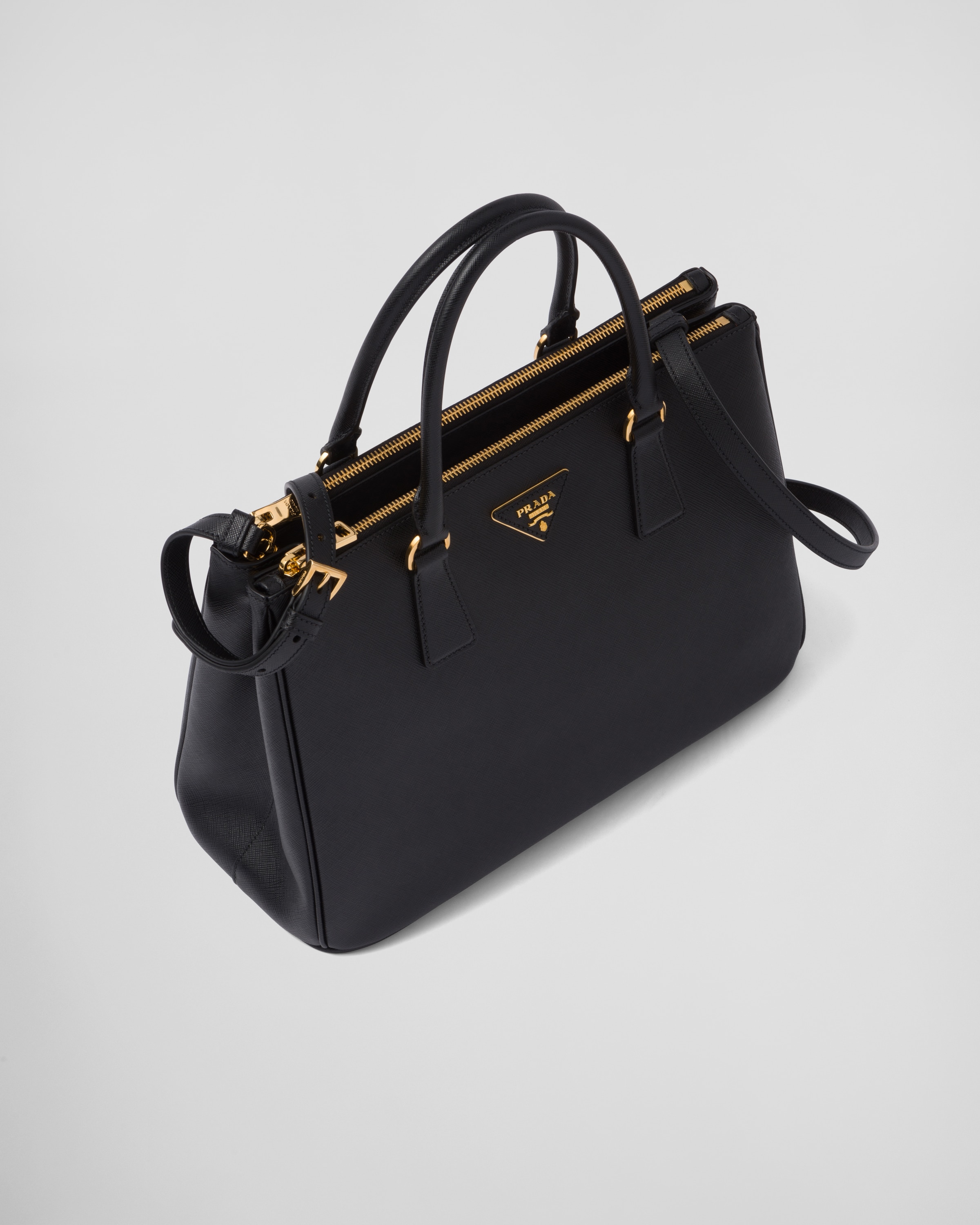Prada saffiano hotsell black bag