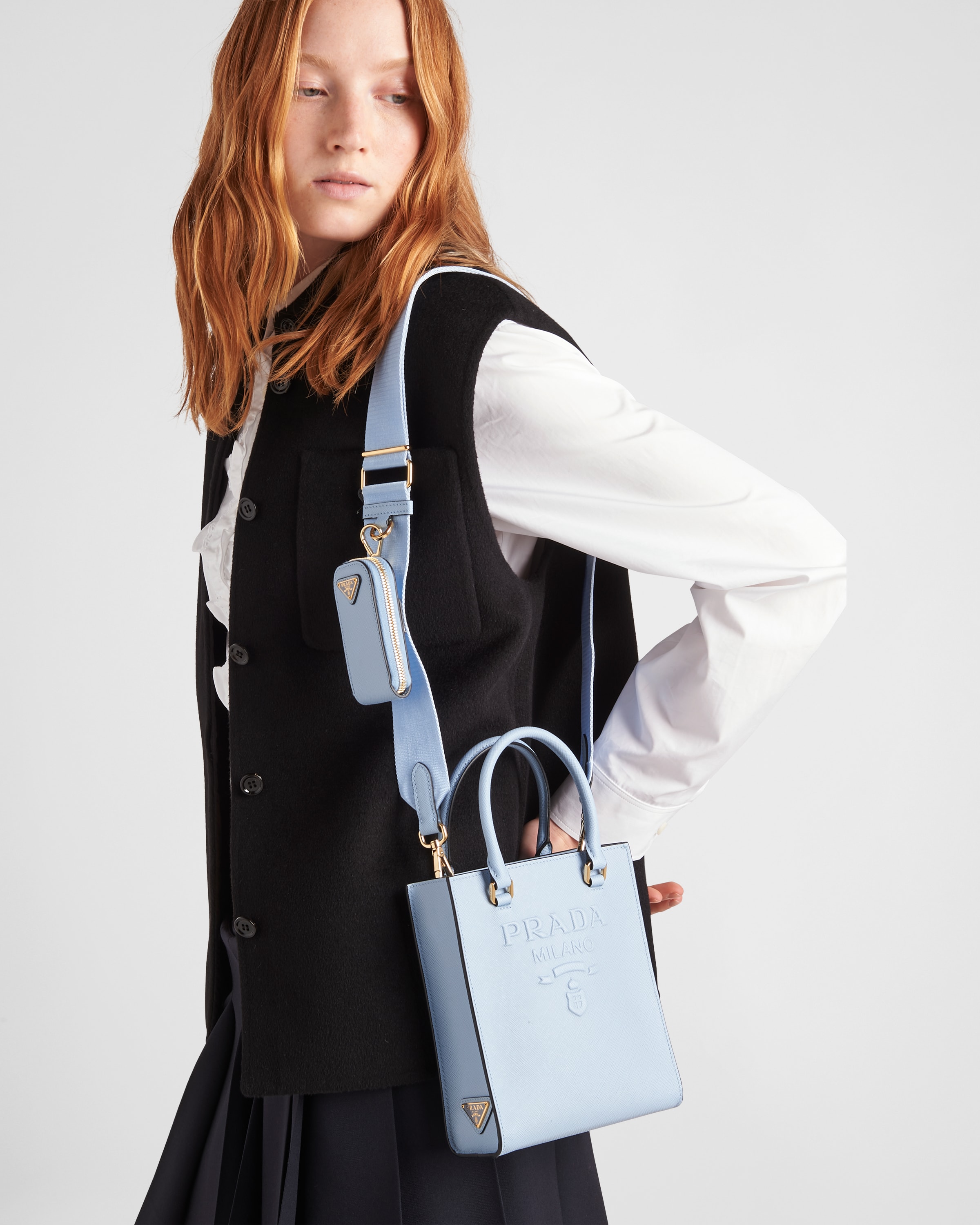Prada حقيبة يد من جلد سافيانو بحجم صغير 8