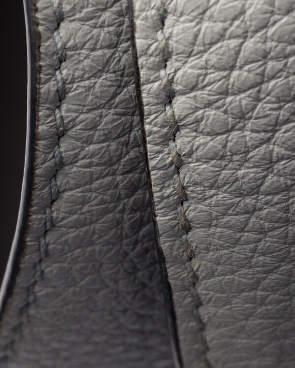 レザー ミニハンドバッグ - ライトグレー レザー ミニハンドバッグ - ライトグレー