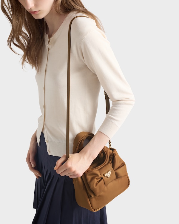 리본 장식 패딩 리나일론 미니백 리본 장식 패딩 리나일론 미니백