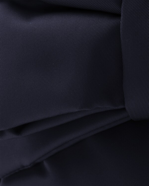 Mini Bag aus gepolstertem Re-Nylon mit Schleife Mini Bag aus gepolstertem Re-Nylon mit Schleife