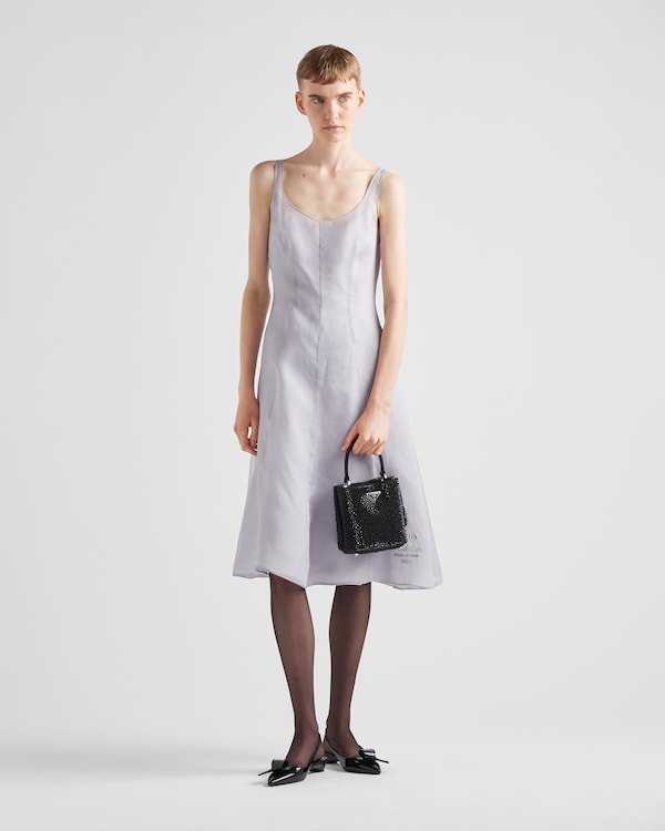 حقيبة Prada Panier من الساتان مرصعة بالكريستال - أسود حقيبة Prada Panier من الساتان مرصعة بالكريستال - أسود