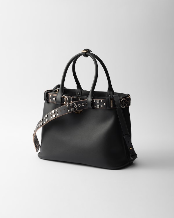 プラダ バックル スタッズベルト付 ラージ レザー バッグ プラダ バックル スタッズベルト付 ラージ レザー バッグ