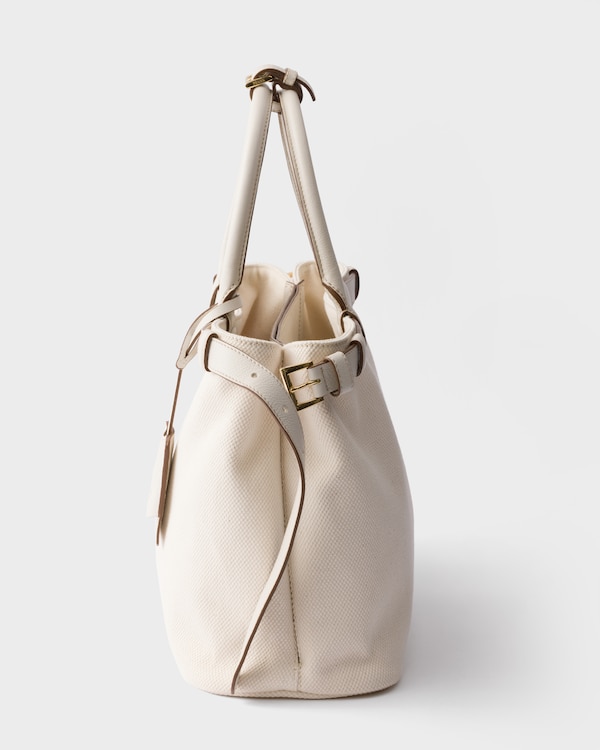 Prada Buckle mittelgroße Tasche aus Baumwollcanvas und Leder - Weiss Prada Buckle mittelgroße Tasche aus Baumwollcanvas und Leder - Weiss