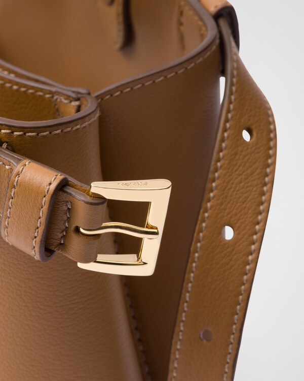 プラダ バックル ダブルベルト付 スモール ソフトグレインレザー ハンドバッグ プラダ バックル ダブルベルト付 スモール ソフトグレインレザー ハンドバッグ