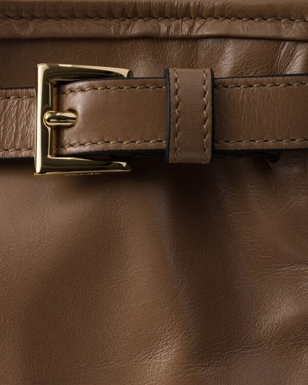 プラダ ボニー ラージ レザー ハンドバッグ プラダ ボニー ラージ レザー ハンドバッグ