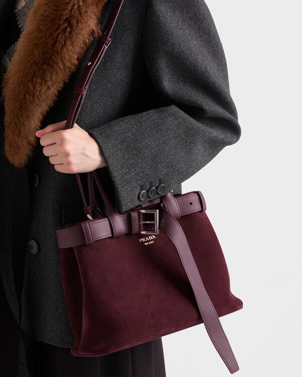 Sac Prada Buckle en veau velours avec ceinture - Bordeaux Sac Prada Buckle en veau velours avec ceinture - Bordeaux