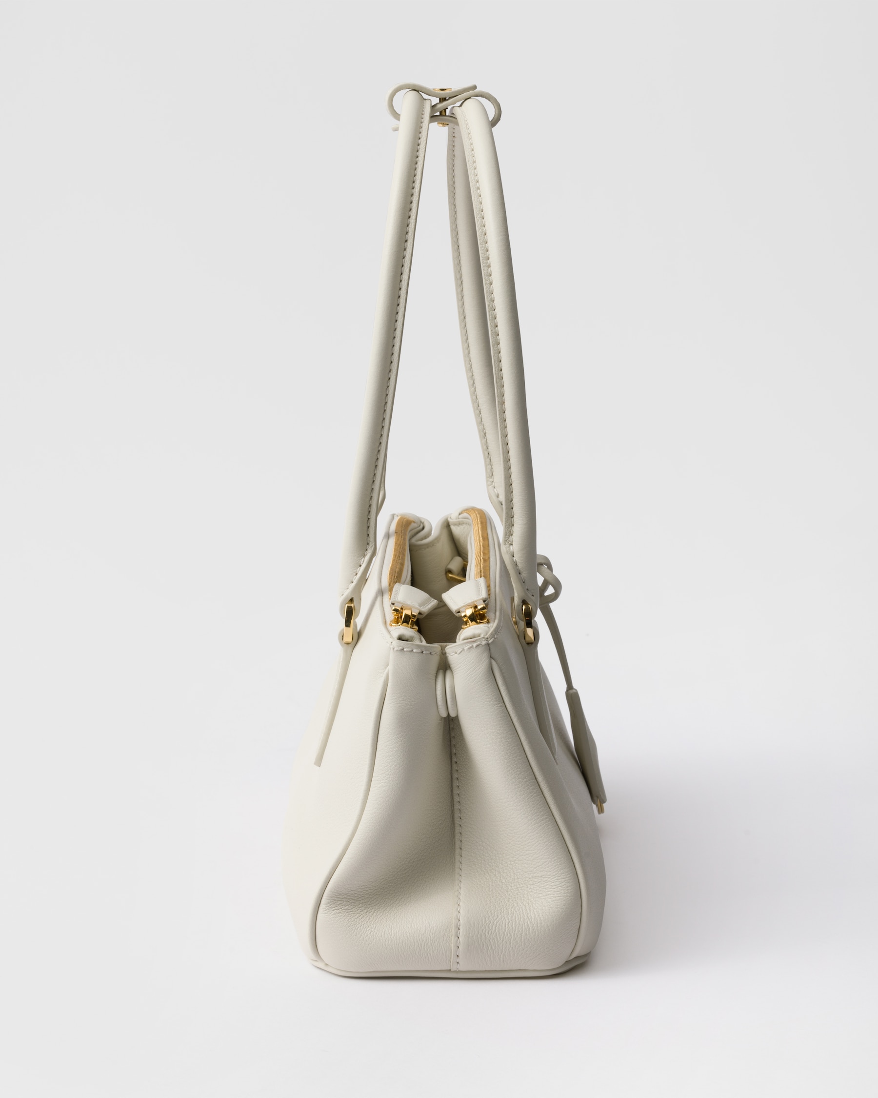 PRADA 25S GALLERIA MEDIUM BAG 20 IN BLACK CALFSKIN GOLD HARDWRE