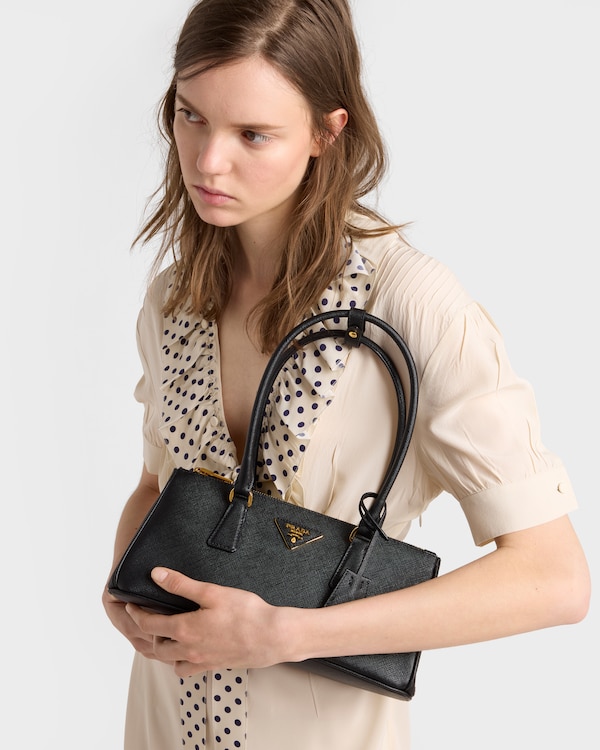 Prada Galleria medium Saffiano leather bag - Black Prada Galleria medium Saffiano leather bag - Black
