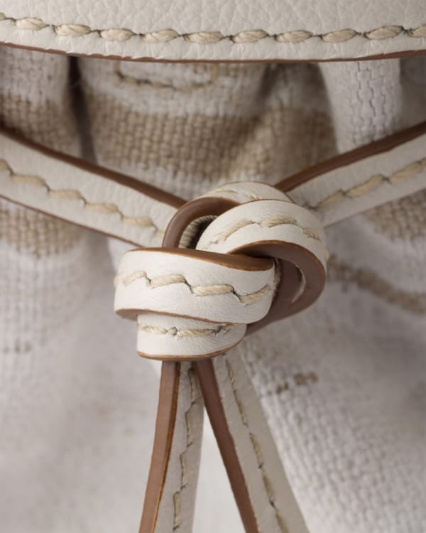 Prada Bonnie kleine Tasche aus bedrucktem Leinen und Leder - Weiss Prada Bonnie kleine Tasche aus bedrucktem Leinen und Leder - Weiss