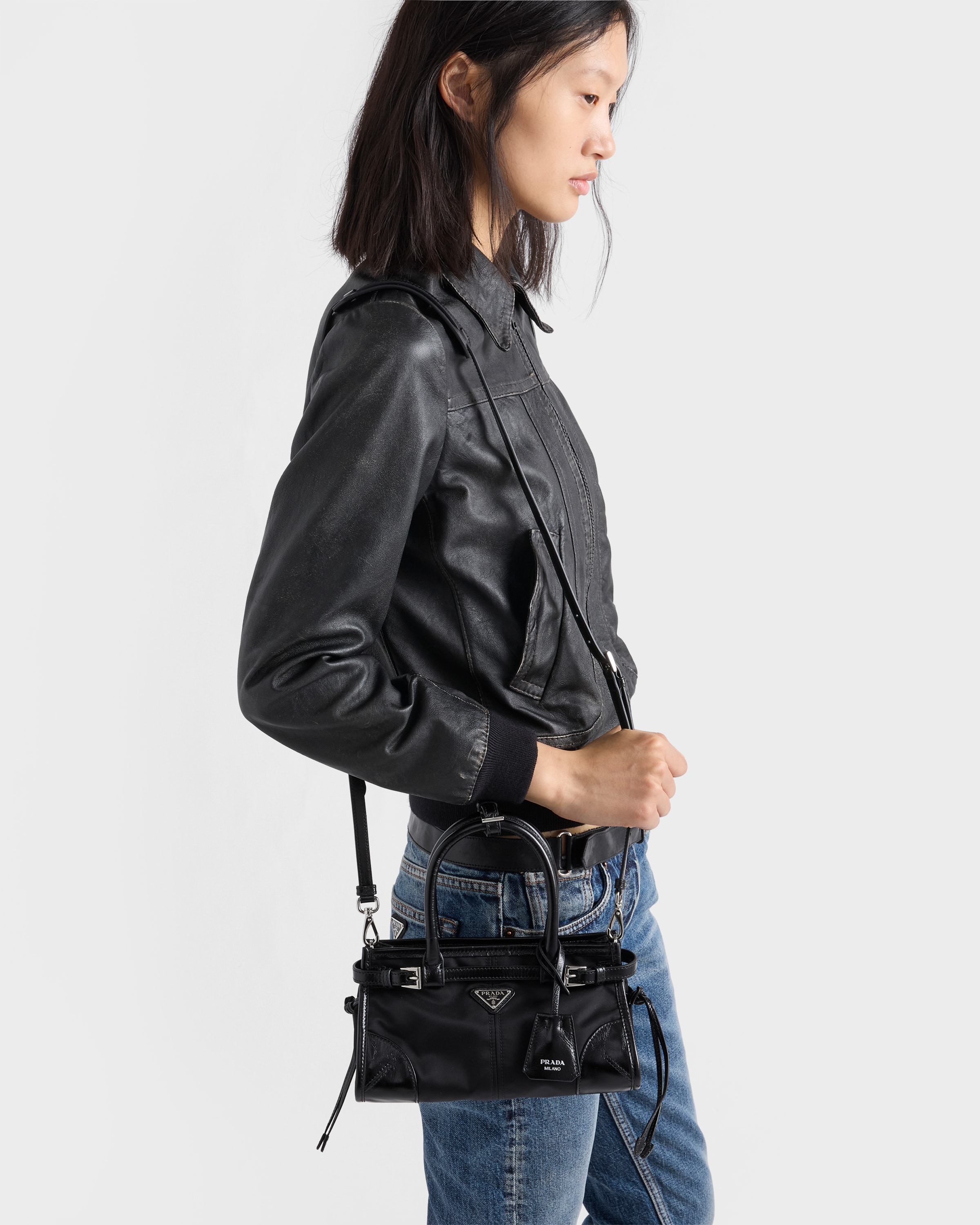 ブラック プラダ ボニー スモール Re-nylon レザー ハンドバッグ