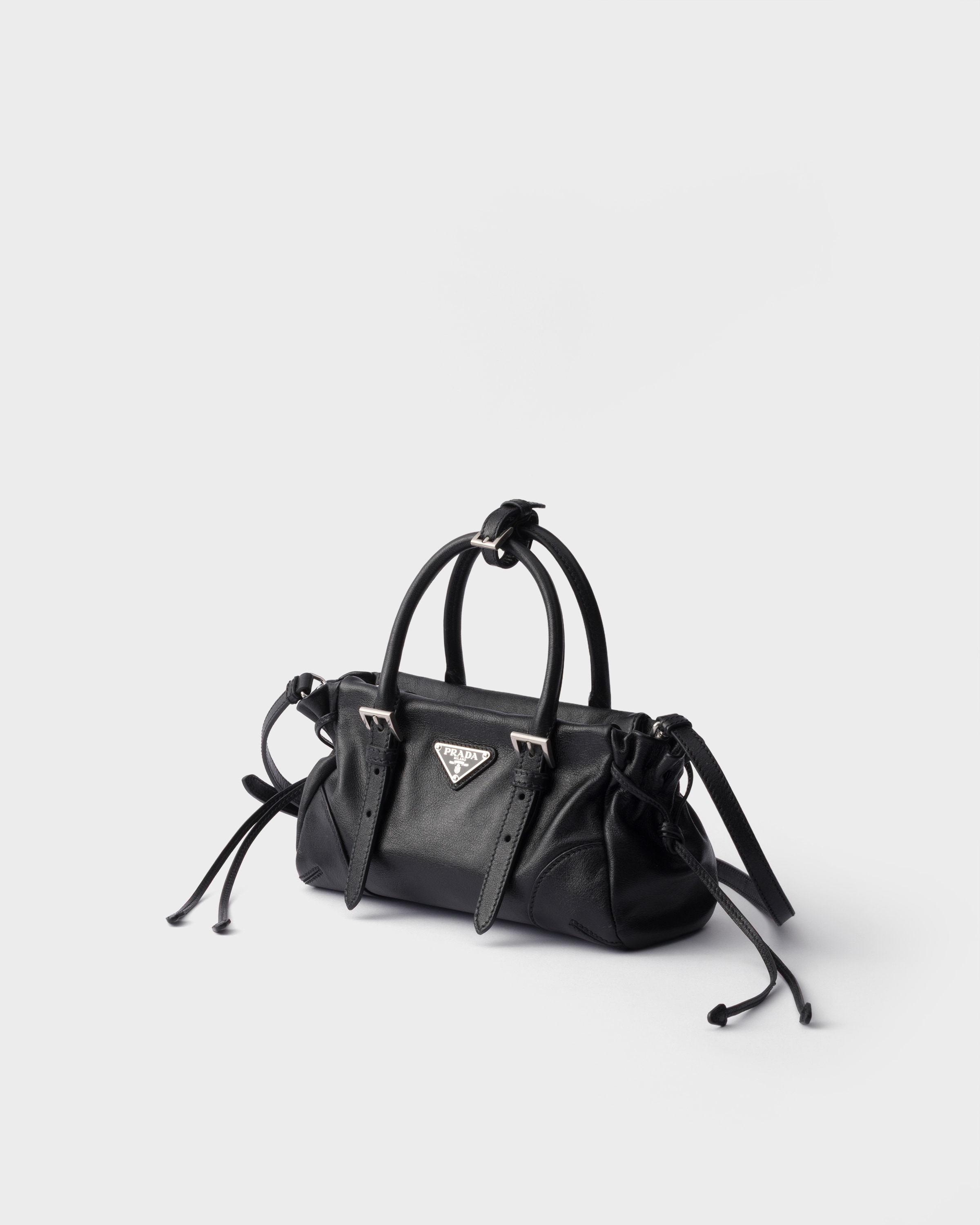 ブラック プラダ ボニー スモール レザー バッグ | PRADA - 日本