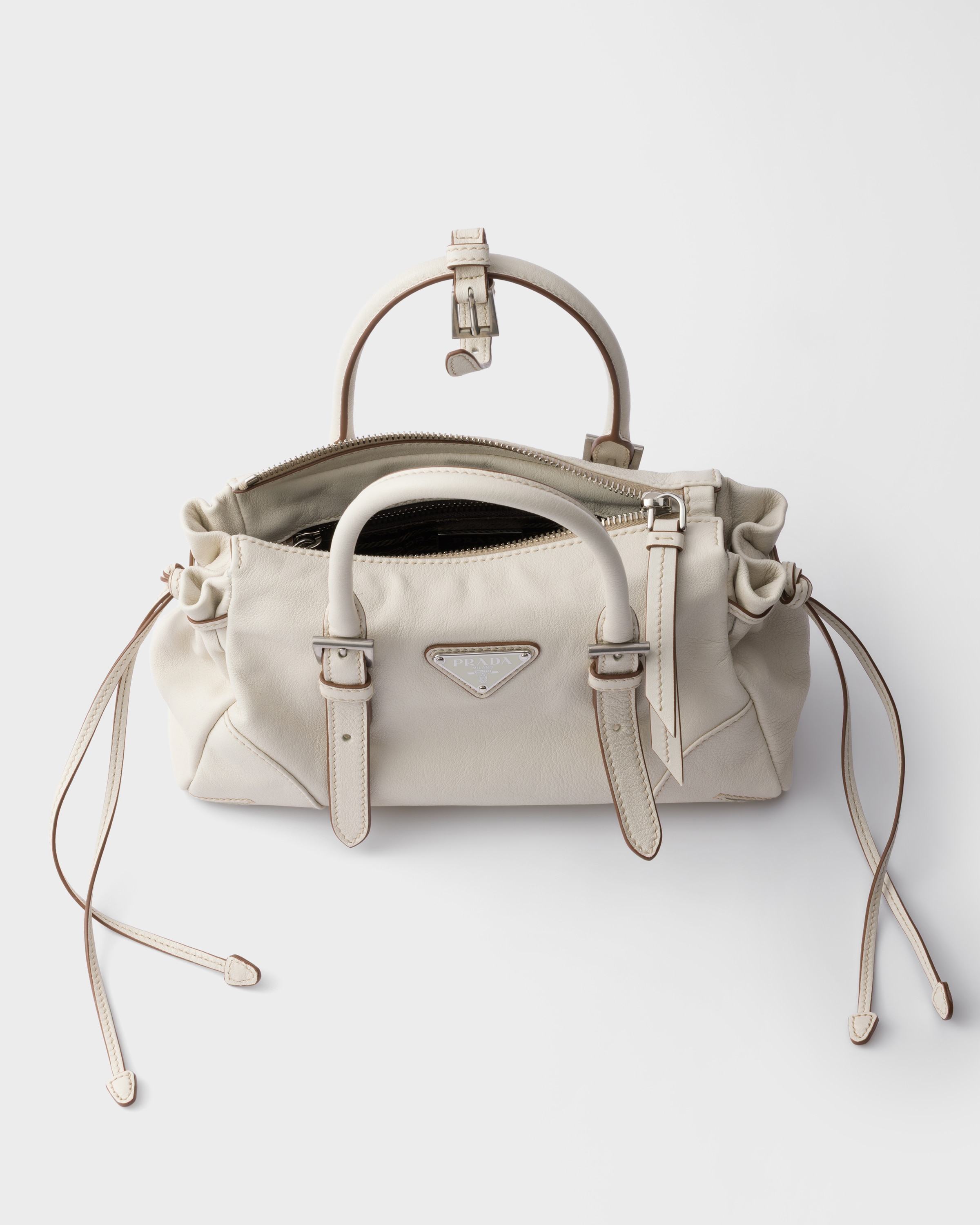ホワイト プラダ ボニー スモール レザー バッグ | PRADA - 日本