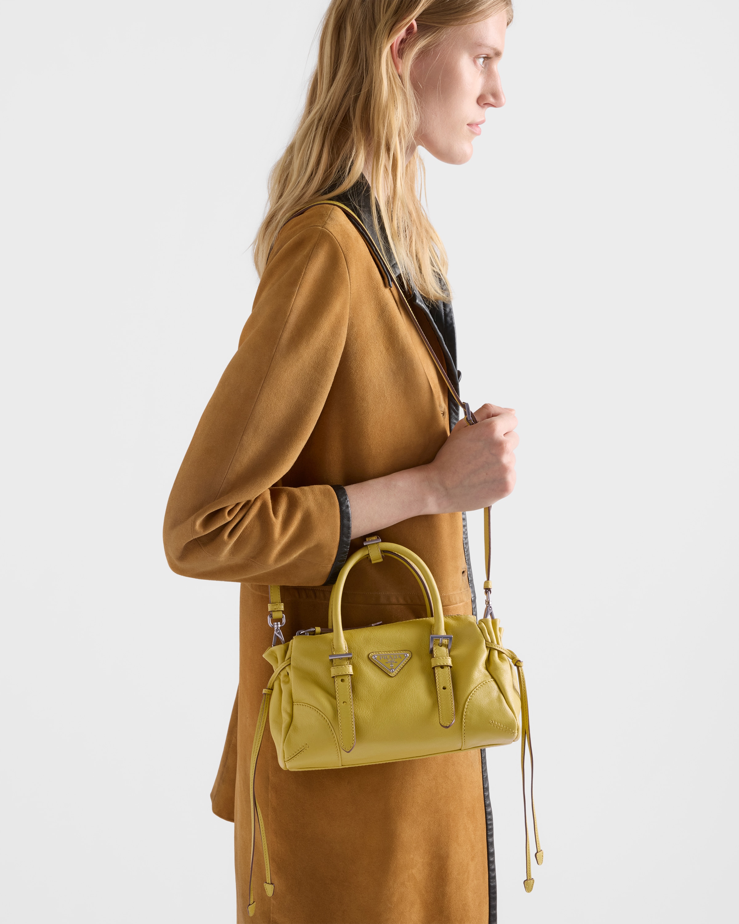 シトロンイエロー プラダ ボニー スモール レザー バッグ | PRADA - 日本