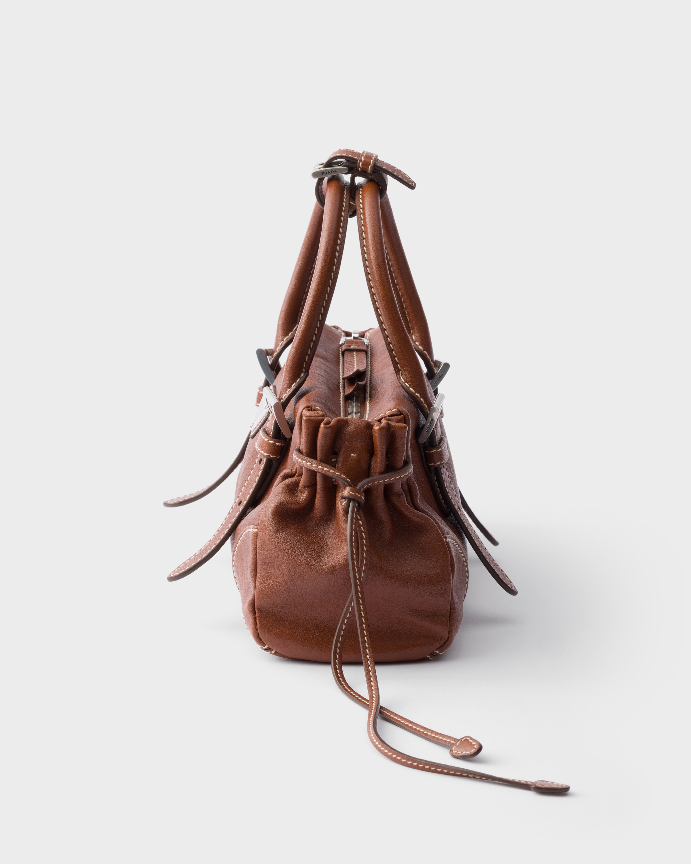 パリサンダー プラダ ボニー スモール レザー バッグ | PRADA - 日本