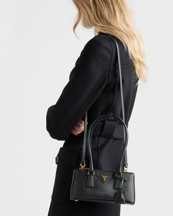 Mini bolsa Prada Galleria em couro Saffiano - Preto Mini bolsa Prada Galleria em couro Saffiano - Preto