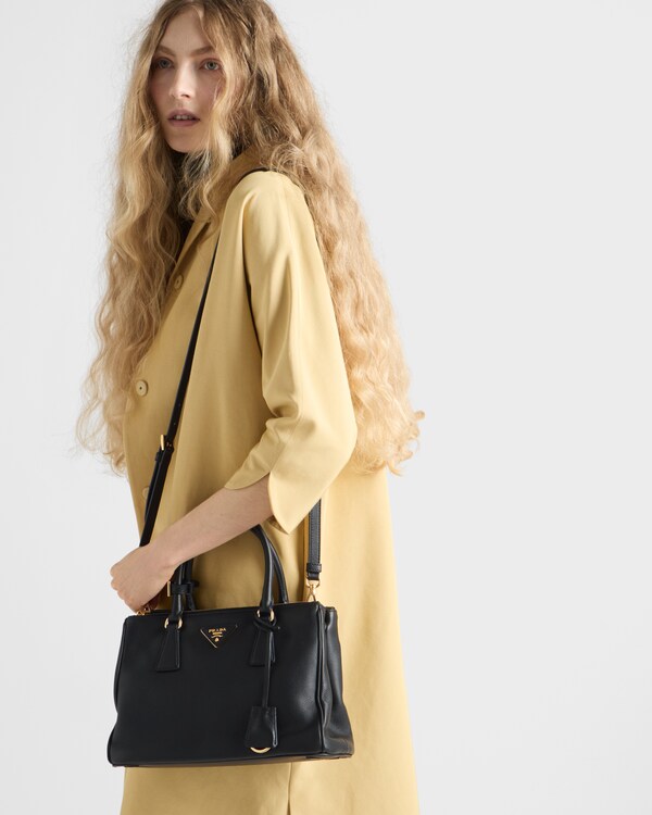 プラダ ガレリア ミディアム ソフトグレインレザー バッグ プラダ ガレリア ミディアム ソフトグレインレザー バッグ