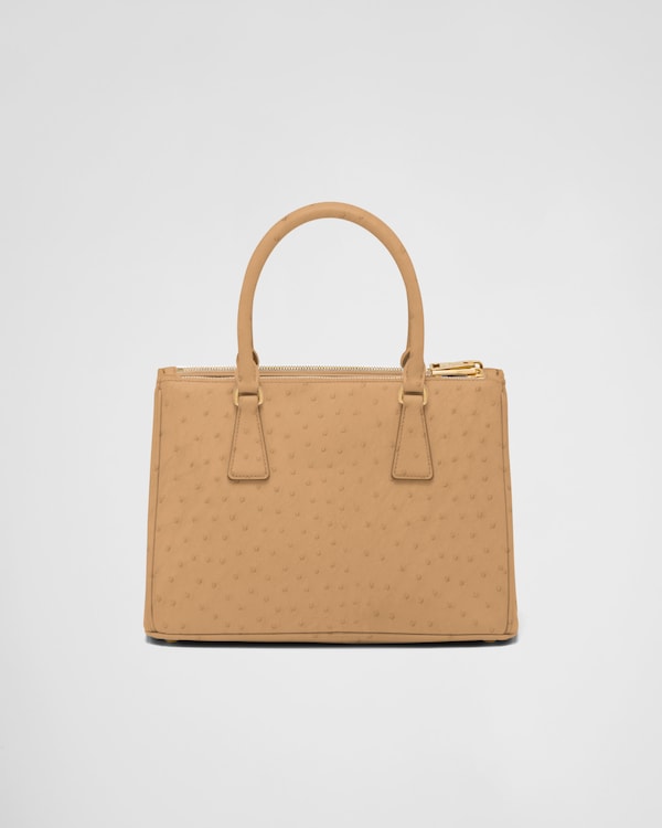 حقيبة برادا غاليريا متوسطة من جلد النعام حقيبة برادا غاليريا متوسطة من جلد النعام