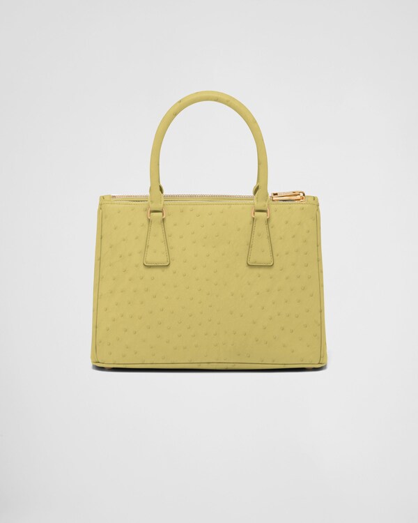 حقيبة برادا غاليريا متوسطة من جلد النعام حقيبة برادا غاليريا متوسطة من جلد النعام