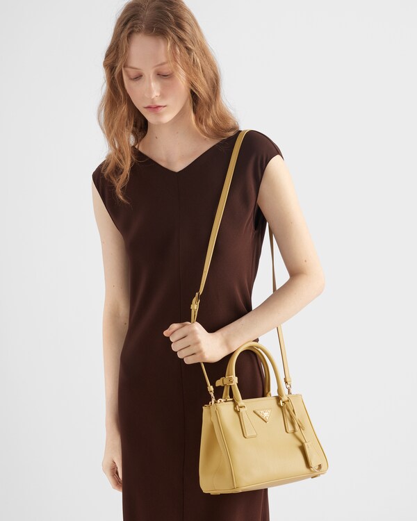 Petit sac Prada Galleria en cuir - Vanille Petit sac Prada Galleria en cuir - Vanille