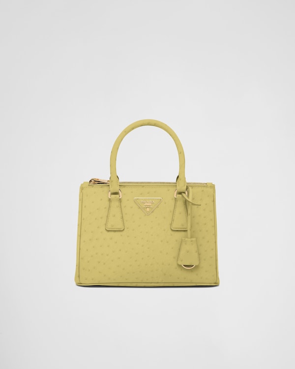 حقيبة برادا غاليريا صغيرة من جلد النعام حقيبة برادا غاليريا صغيرة من جلد النعام