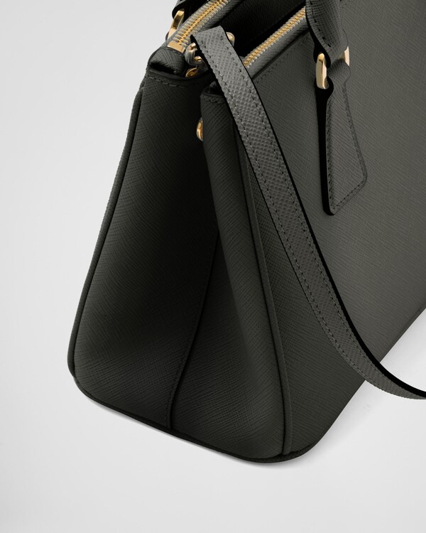 Kleine Prada Galleria Tasche aus Saffiano-Leder mit Farbverlauf Kleine Prada Galleria Tasche aus Saffiano-Leder mit Farbverlauf