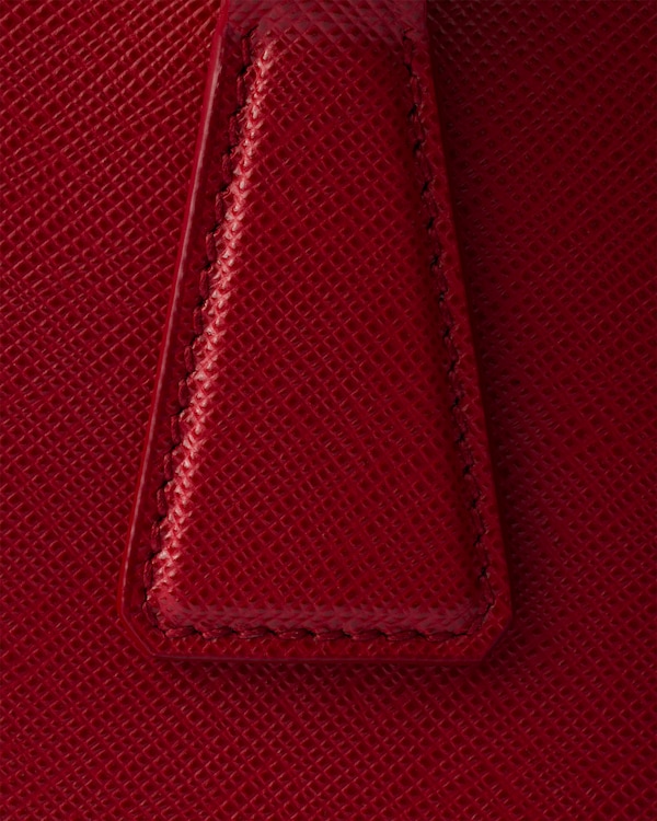 Petit sac Prada Galleria en cuir Saffiano - Rouge Vif Petit sac Prada Galleria en cuir Saffiano - Rouge Vif