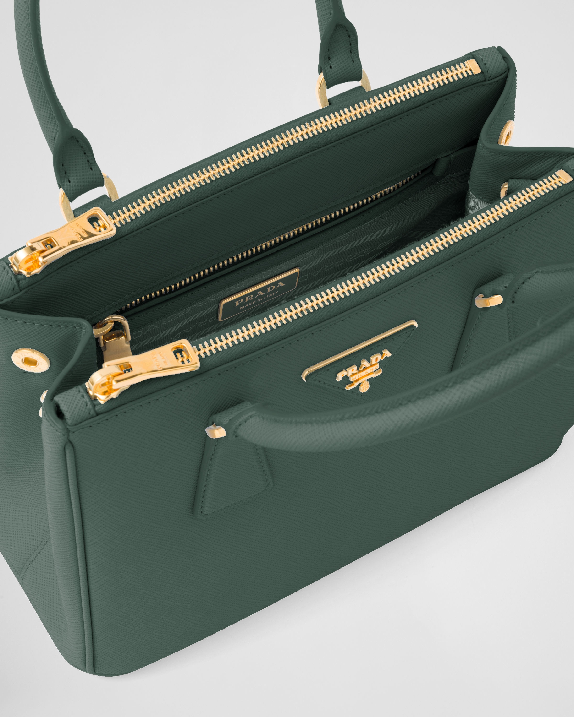 Prada Petit sac Prada Galleria en cuir Saffiano 5