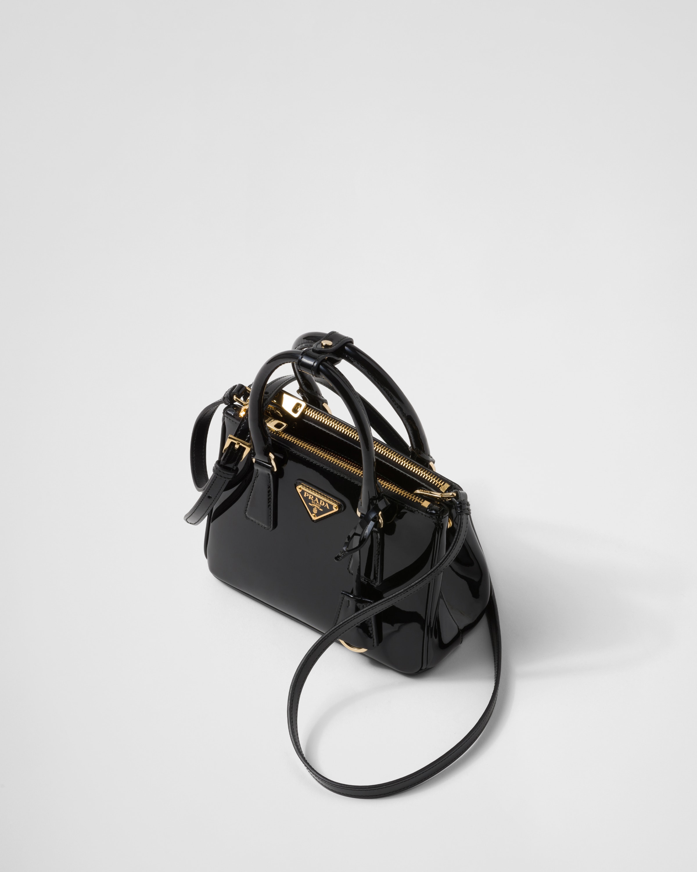 Black プラダ ガレリア パテントレザー ミニバッグ | PRADA