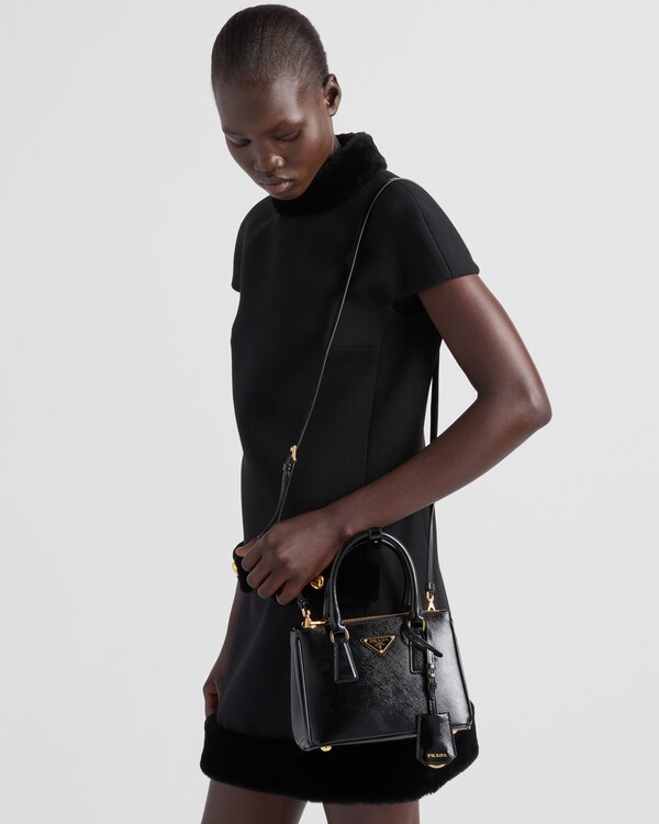 プラダ ガレリア パテントレザー ミニバッグ プラダ ガレリア パテントレザー ミニバッグ