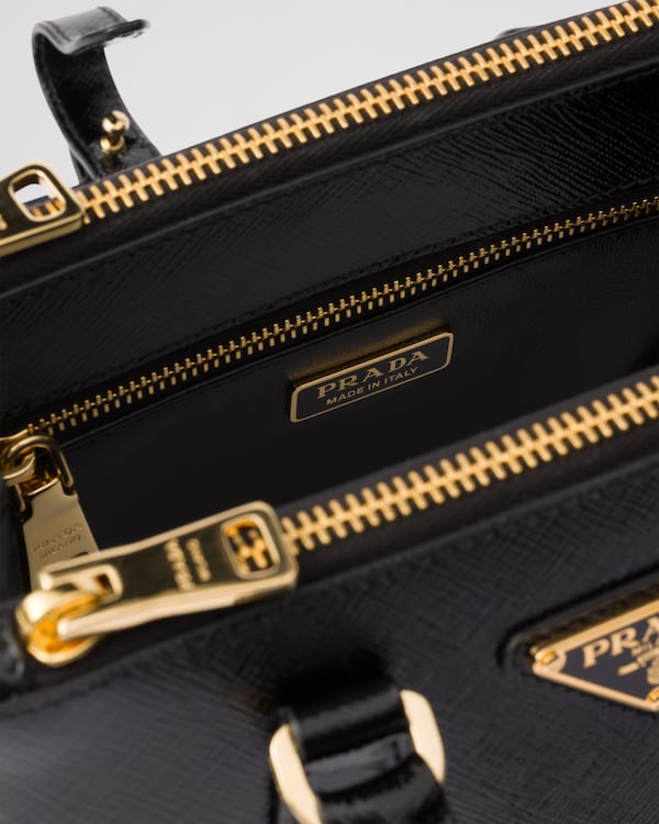 プラダ ガレリア パテントレザー ミニバッグ プラダ ガレリア パテントレザー ミニバッグ