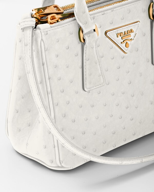 Mini sac Prada Galleria en cuir d’autruche Mini sac Prada Galleria en cuir d’autruche