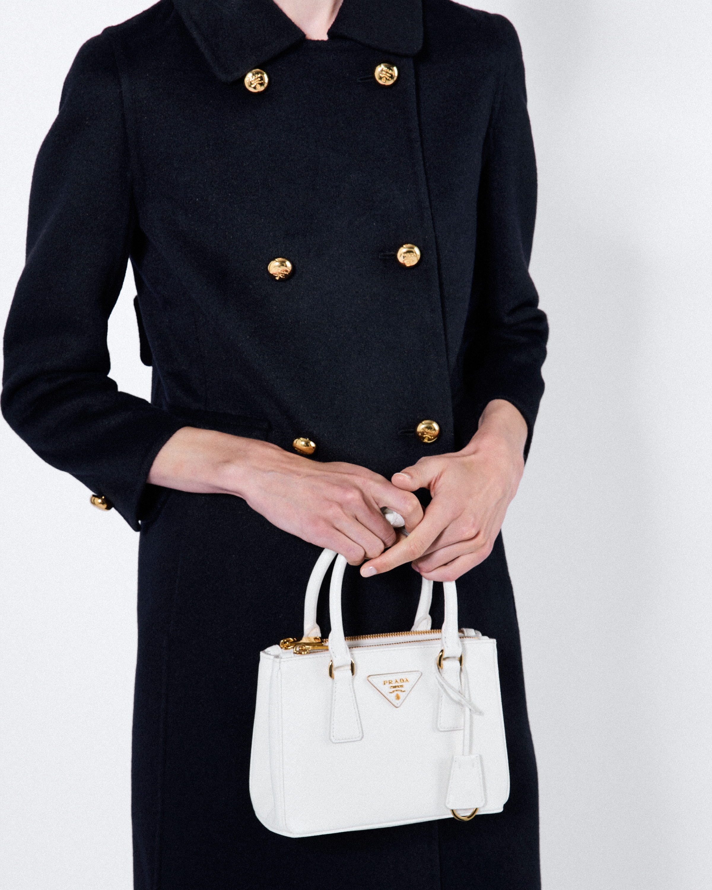 ホワイト プラダ ガレリア サフィアーノレザー ミニバッグ | PRADA