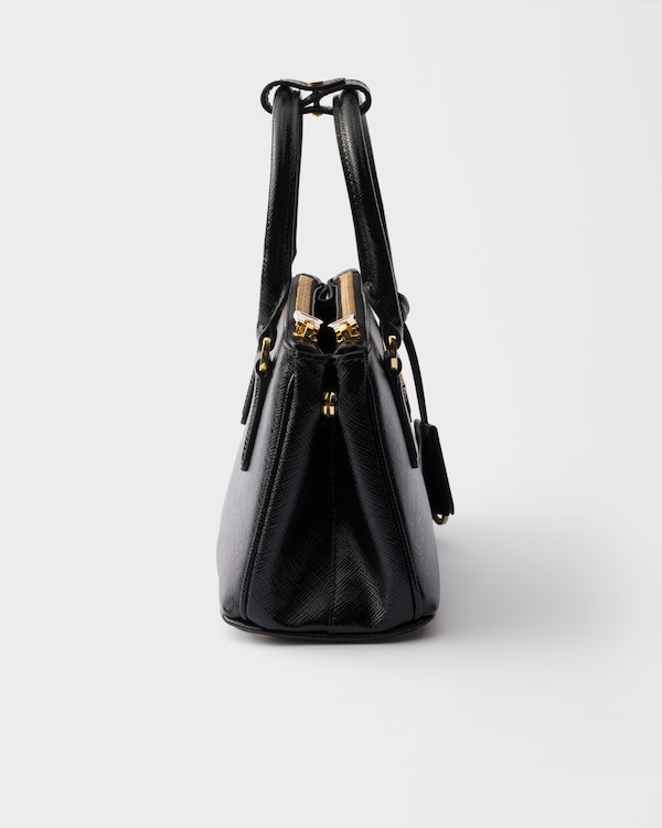 Mini sac Prada Galleria en cuir Saffiano verni Mini sac Prada Galleria en cuir Saffiano verni
