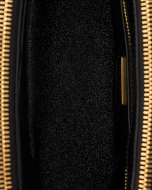 Mini sac Prada Galleria en cuir Saffiano verni Mini sac Prada Galleria en cuir Saffiano verni