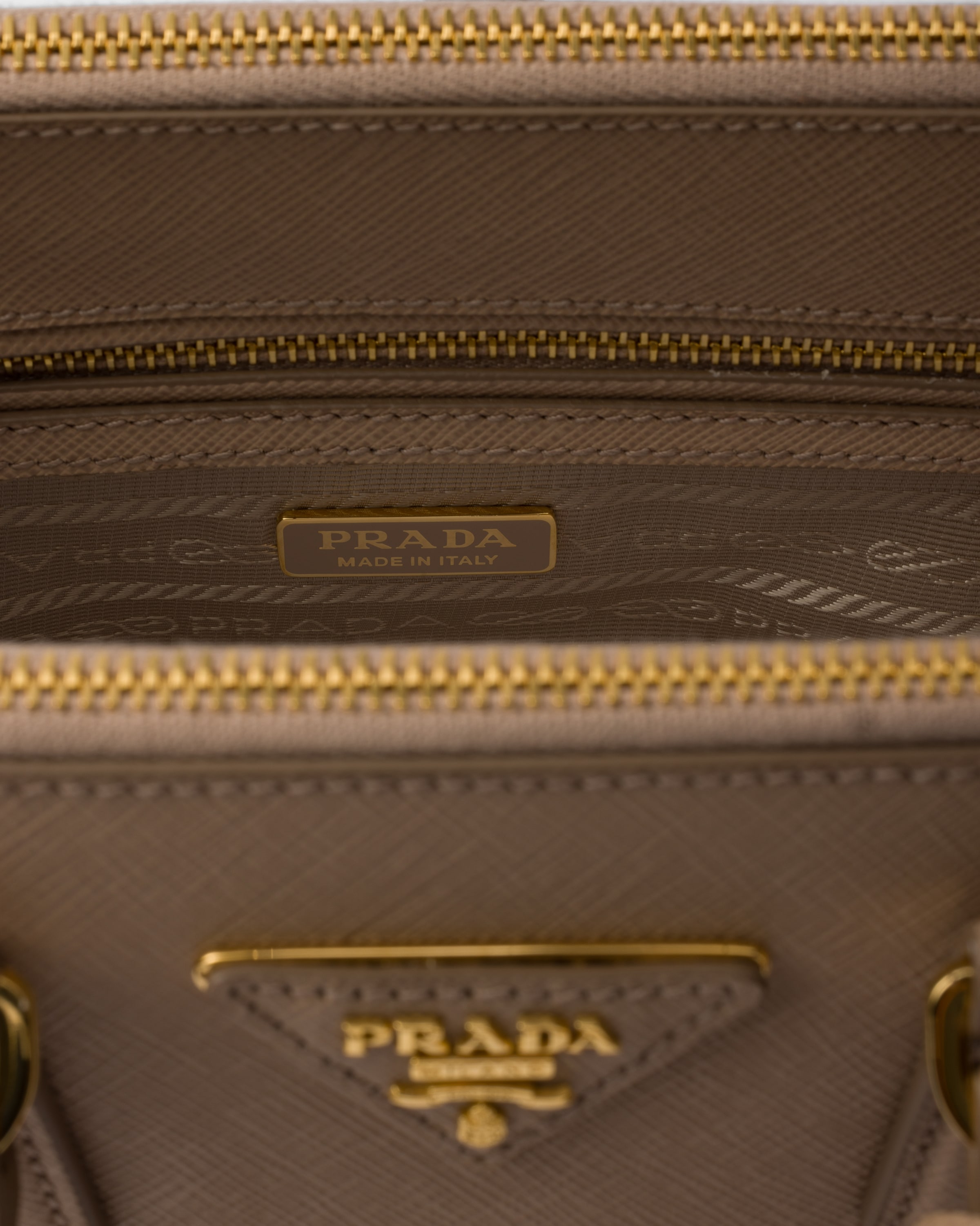 Mini sac en cuir Saffiano Prada Galleria