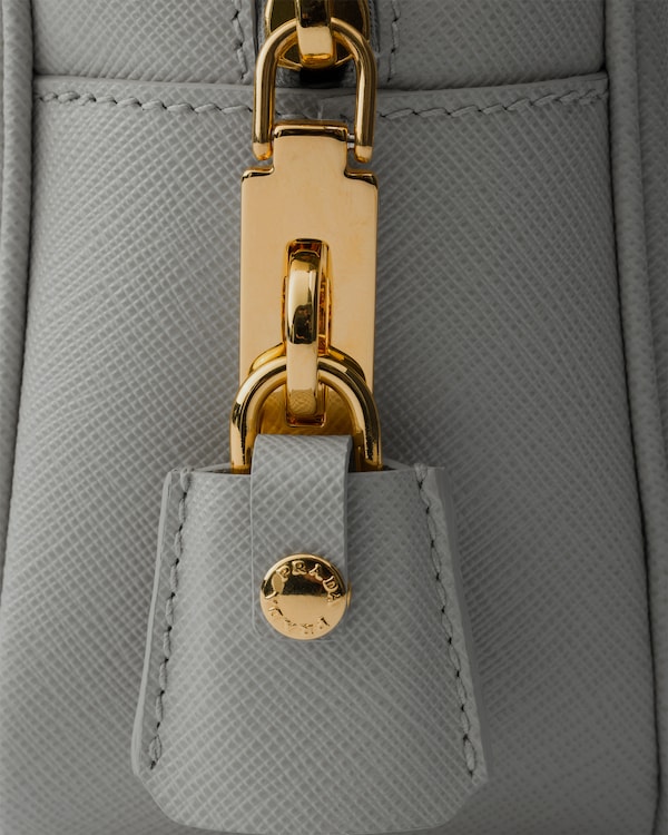 Petit sac à main à poignée supérieure en cuir Saffiano - Gris Nuage Petit sac à main à poignée supérieure en cuir Saffiano - Gris Nuage