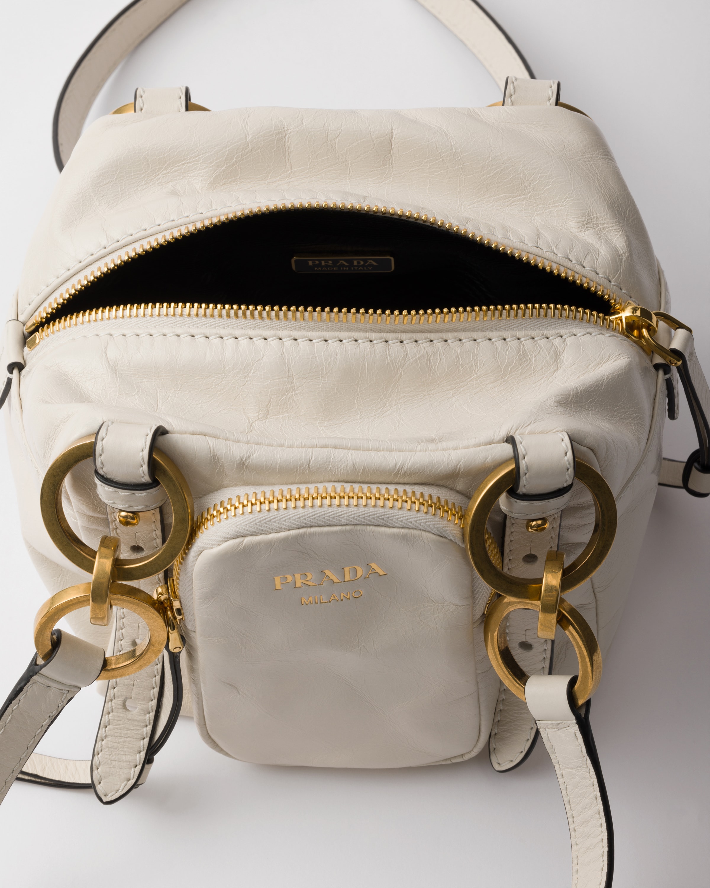 Prada Dangle 皮革手挽迷你袋