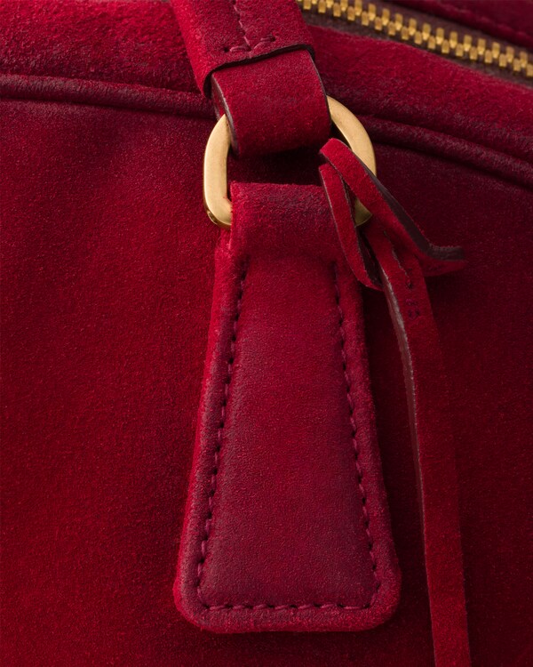 Sac Prada Bowling de taille moyenne en daim - Rouge Rubis Sac Prada Bowling de taille moyenne en daim - Rouge Rubis