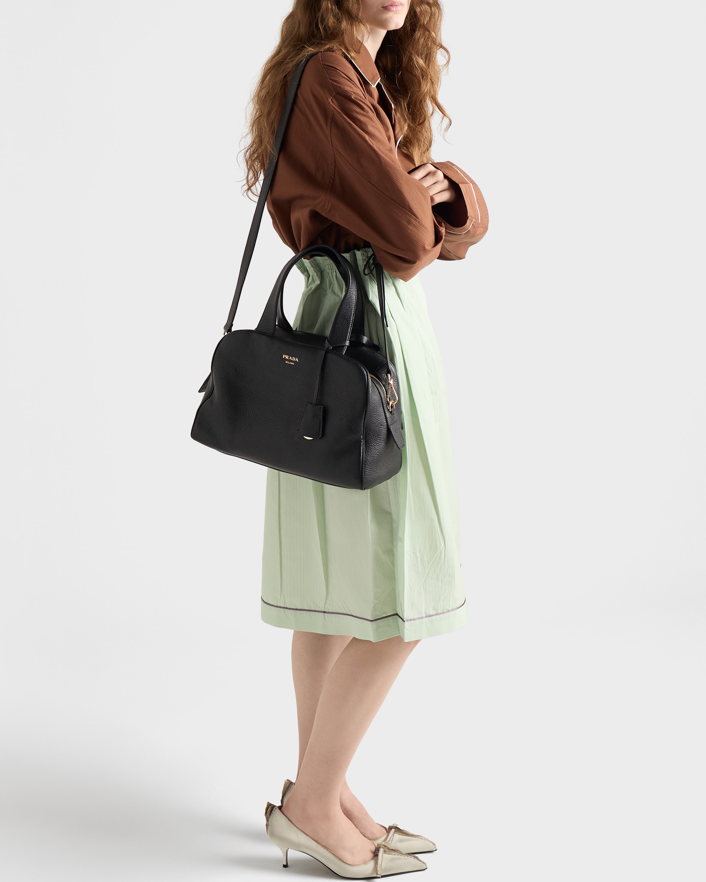 6万取引突破◆UPS速達便【PRADA】ハンドルバッグ◆1BB135_RDLN Watch this video to find out all about the Prada bags you