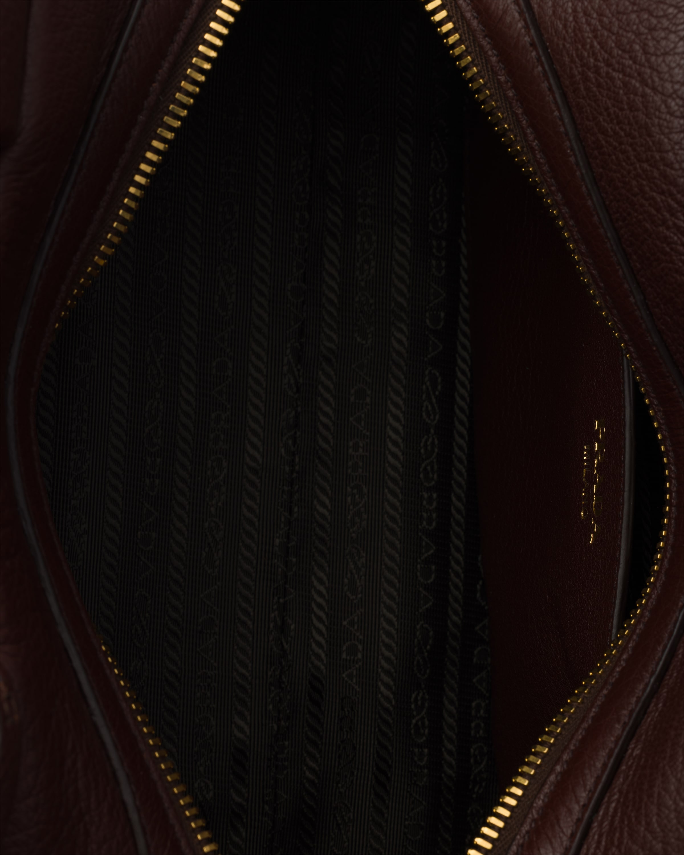 正規店買付【PRADA】ミディアム ショッピングバッグ ブラウン Prada レザーハンドバッグ | ブラウン | FARFETCH JP