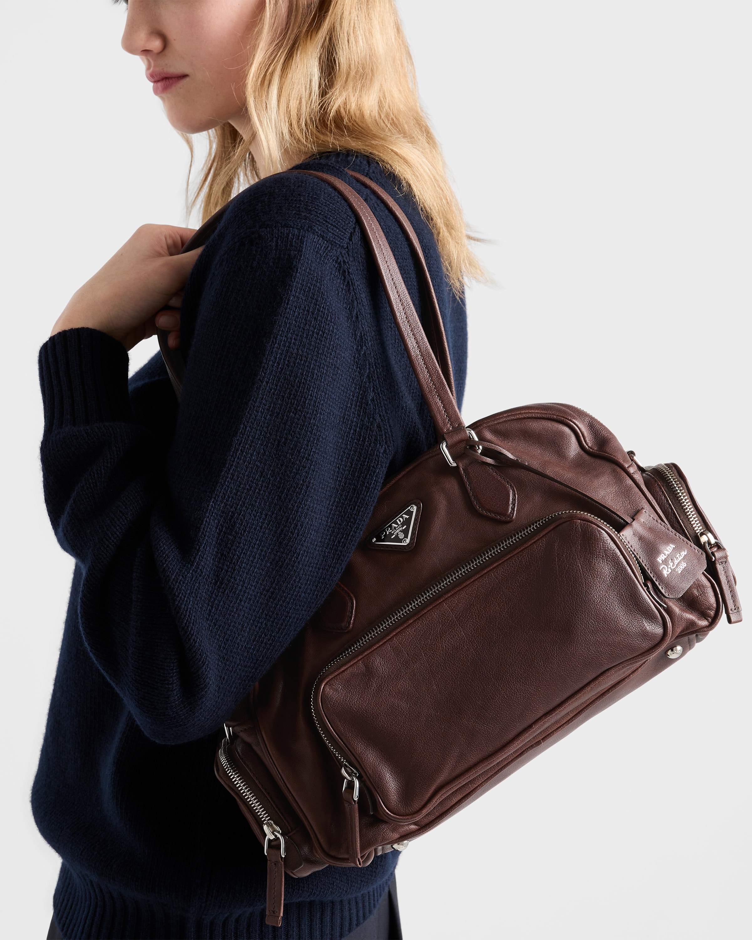 ダークブラウン ラージ ウォッシュドレザー トップハンドルバッグ | PRADA