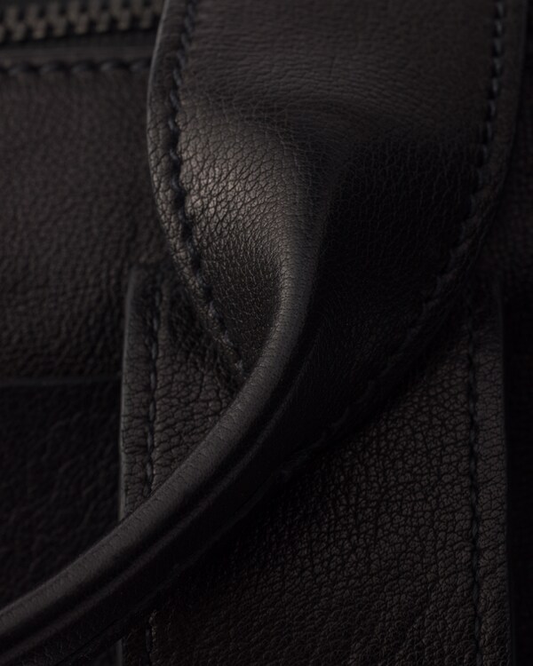미디엄 가죽 탑 핸들 백 - 블랙 미디엄 가죽 탑 핸들 백 - 블랙
