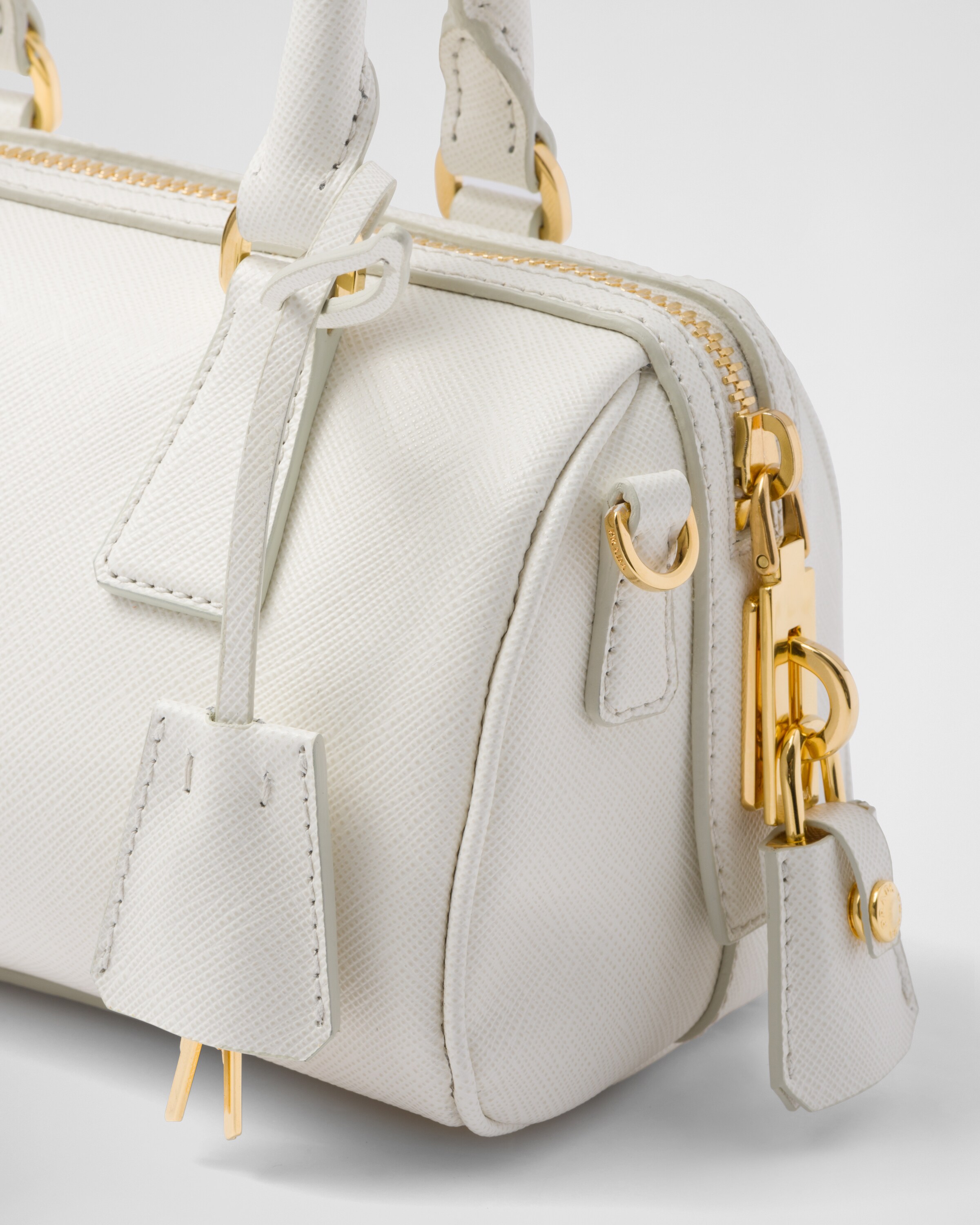 Prada Saffiano皮革手提包 7