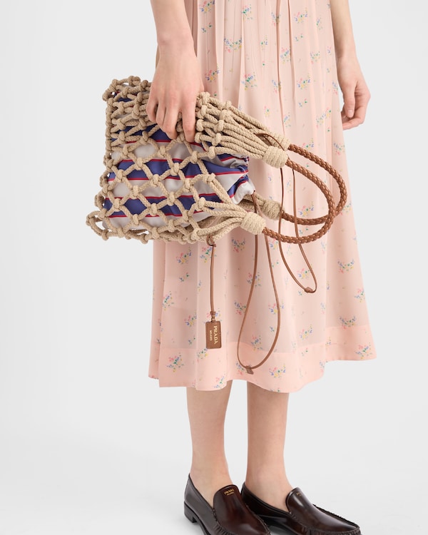 Prada Noué حقيبة مكرمية قطن متوسطة الحجم Prada Noué حقيبة مكرمية قطن متوسطة الحجم