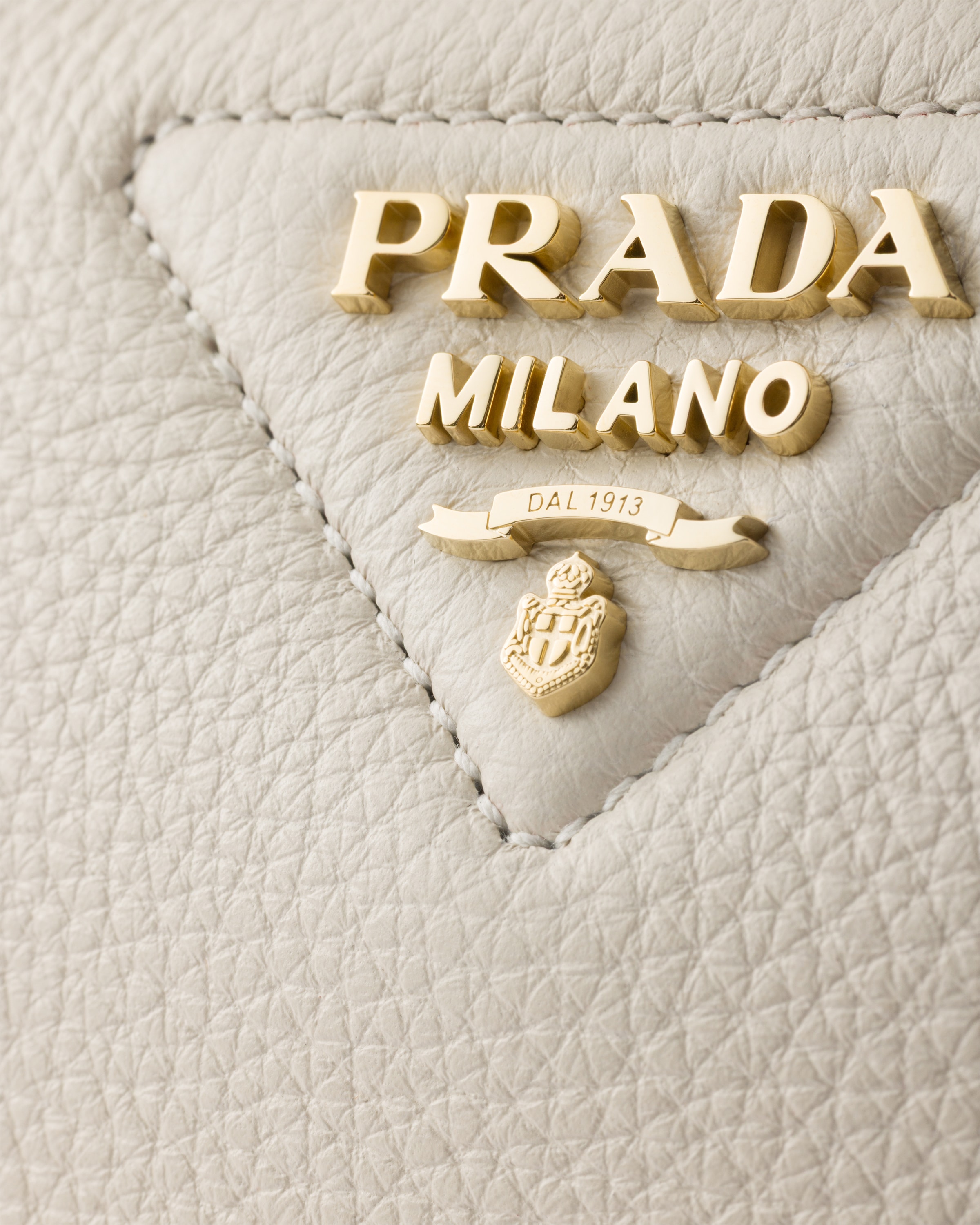 ホワイト プラダ リエゾン スモール レザー ハンドバッグ | PRADA - 日本