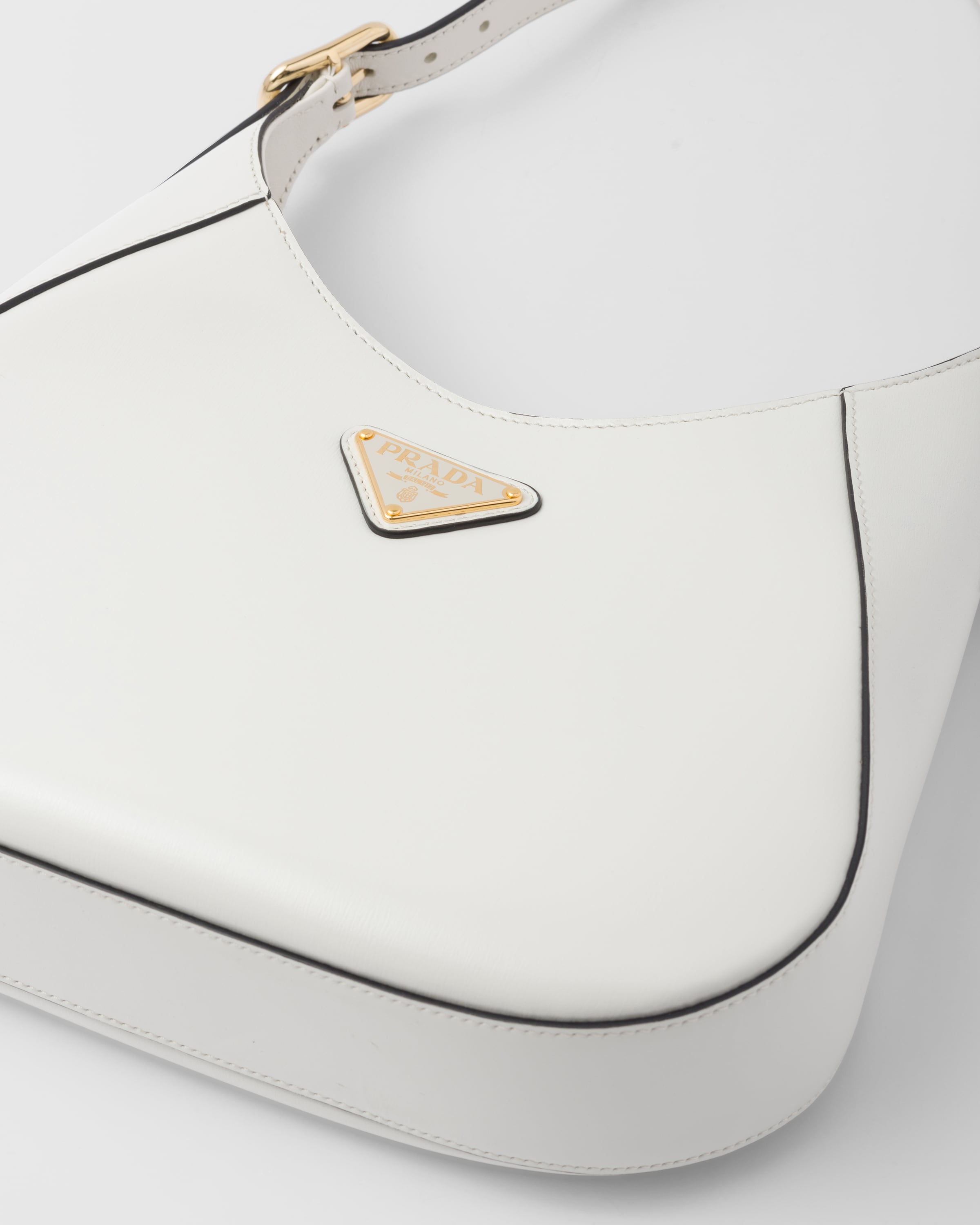 White prada shoulder hotsell bag
